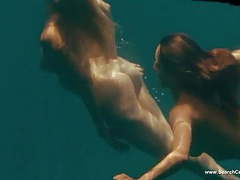 KiloTube presents: Kelly brook & jessica szohr nude & sexy - piranha - hd