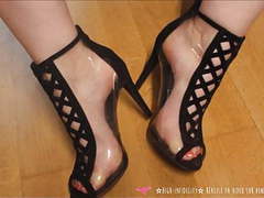 KiloTube presents: Foot fetish - french woman shoes on vends-ta-culotte