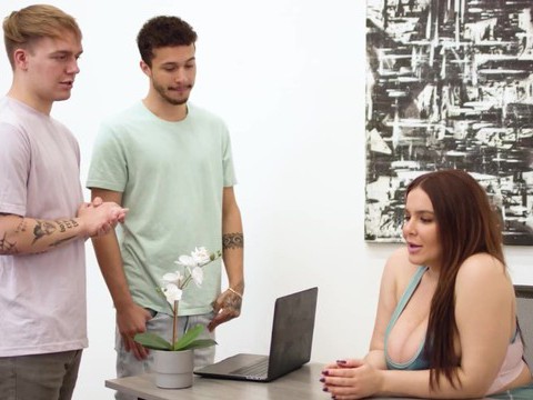 KiloTube presents: Chubby milf natasha nice massages and rides two lucky dudes