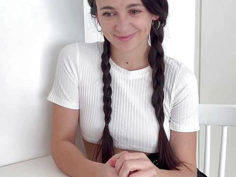 KiloTube presents: She agreed to show me her tits and then fuck at my house