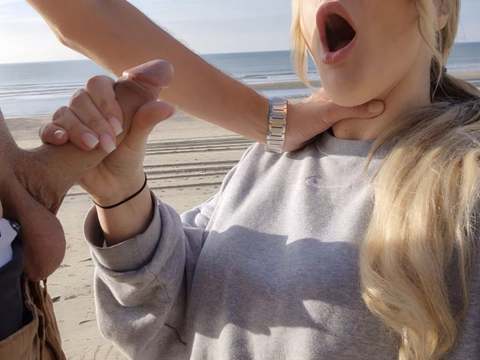 KiloTube presents: Outdoor after a blowjob for a stranger on the beach, i was fucked in public