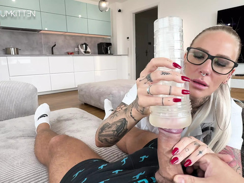 KiloTube presents: Ride therapy for pole fever - raw xxl glasses facial you won't forget